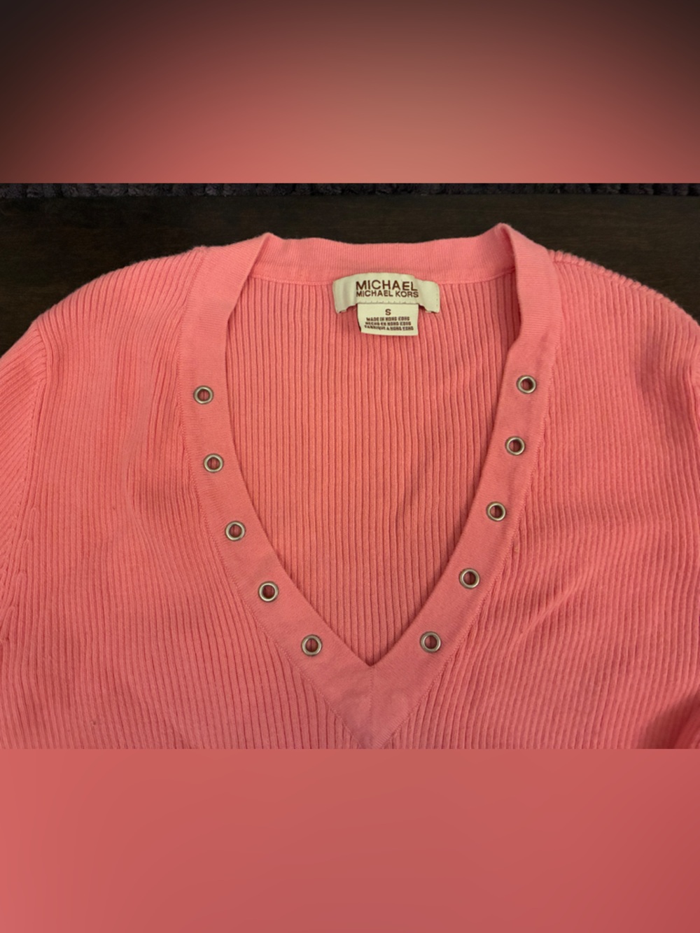 Michael Kors Coral Pink Orange Ribbed V-Neck Sweater with Grommet Accents. Sz. S